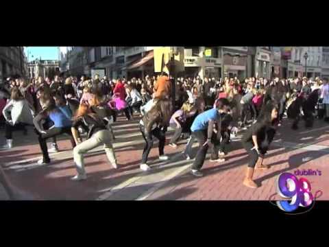 Glee Flash Mob - Grafton Street - Dublin, Ireland