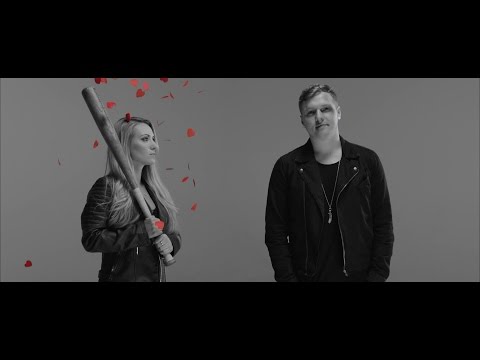 Pretty Little Thing Video