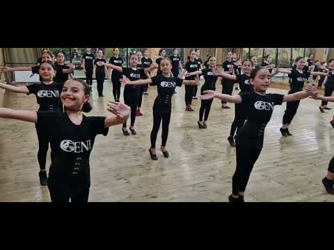 Ensemble Geni / გენი - ქართული. მესამე კურსის გოგონები.