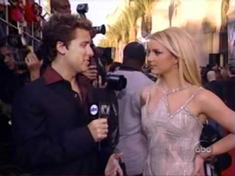Britney Spears Ama Red Carpet 2003 Youtube