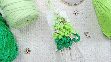 Small Macrame Christmas tree tapestry tutorial part 1. To be continued...#macrame #weavingmethod