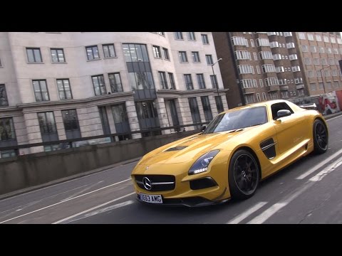 London Supercars v Cyclist ! April 2015 - Tunnel Blasts, LaFerrari, 918 Spyder & more