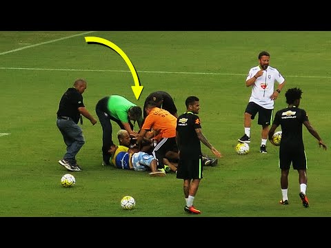 Hinchas Invaden Entrenamiento de Brasil y golpean a Neymar | entrenamiento selección Brasil 2016