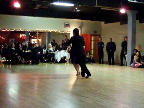 Ariadna Naveira & Fernando Sanchez perform tango v...