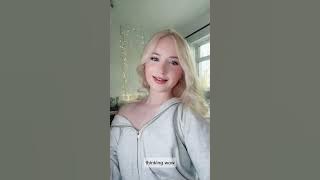 Annabel Hughes : England Tik tok star & Instagram Influencer | Bio & Insights