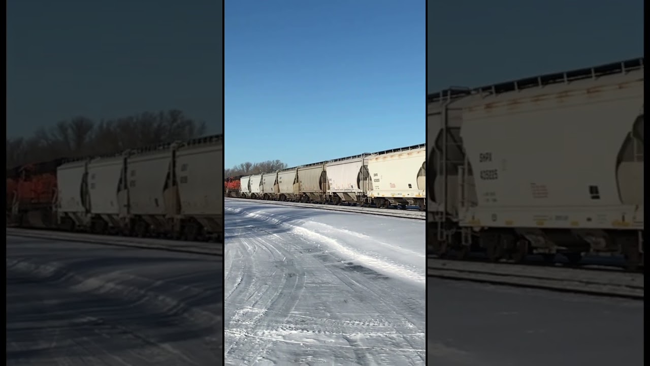 BNSF loaded sand train 