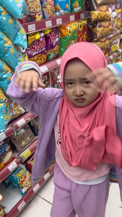 Raisya nangis karena gak bisa makan #raisya #shortvideo #alfamart
