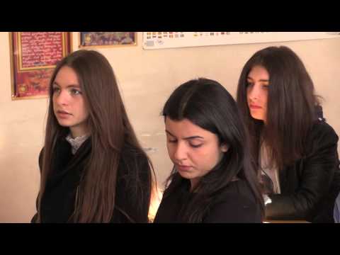 პედაგოგი ლია ხურცილავა გილოცავთ შობა-ახალ წელს!