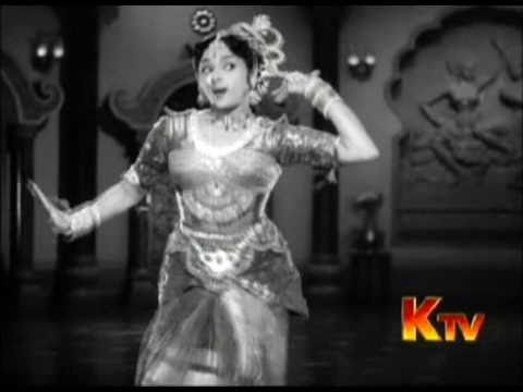 Padmini Vyjayanthimala   Kannum Kannum Kalandhu song Tamil hit movie song Vanjikkootai Vaaliban 1958