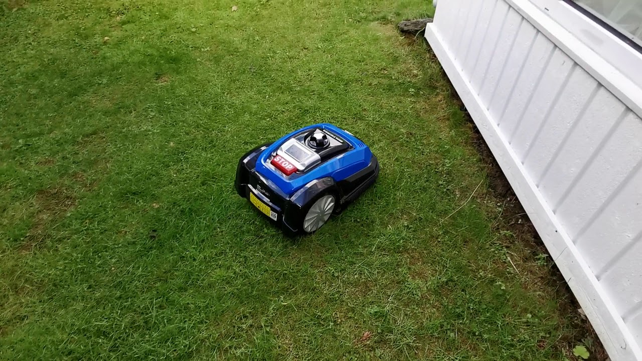 Robotgräsklippare Biltema RM 1000 - YouTube