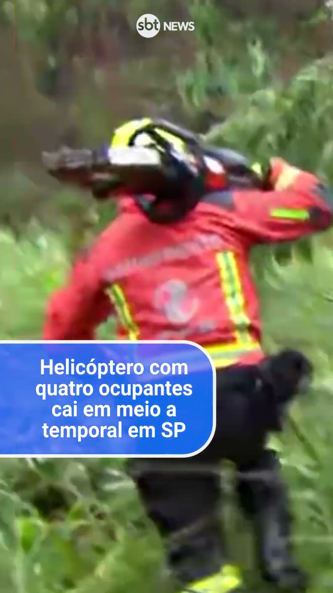 Helicóptero com quatro ocupantes cai em meio a temporal em SP
