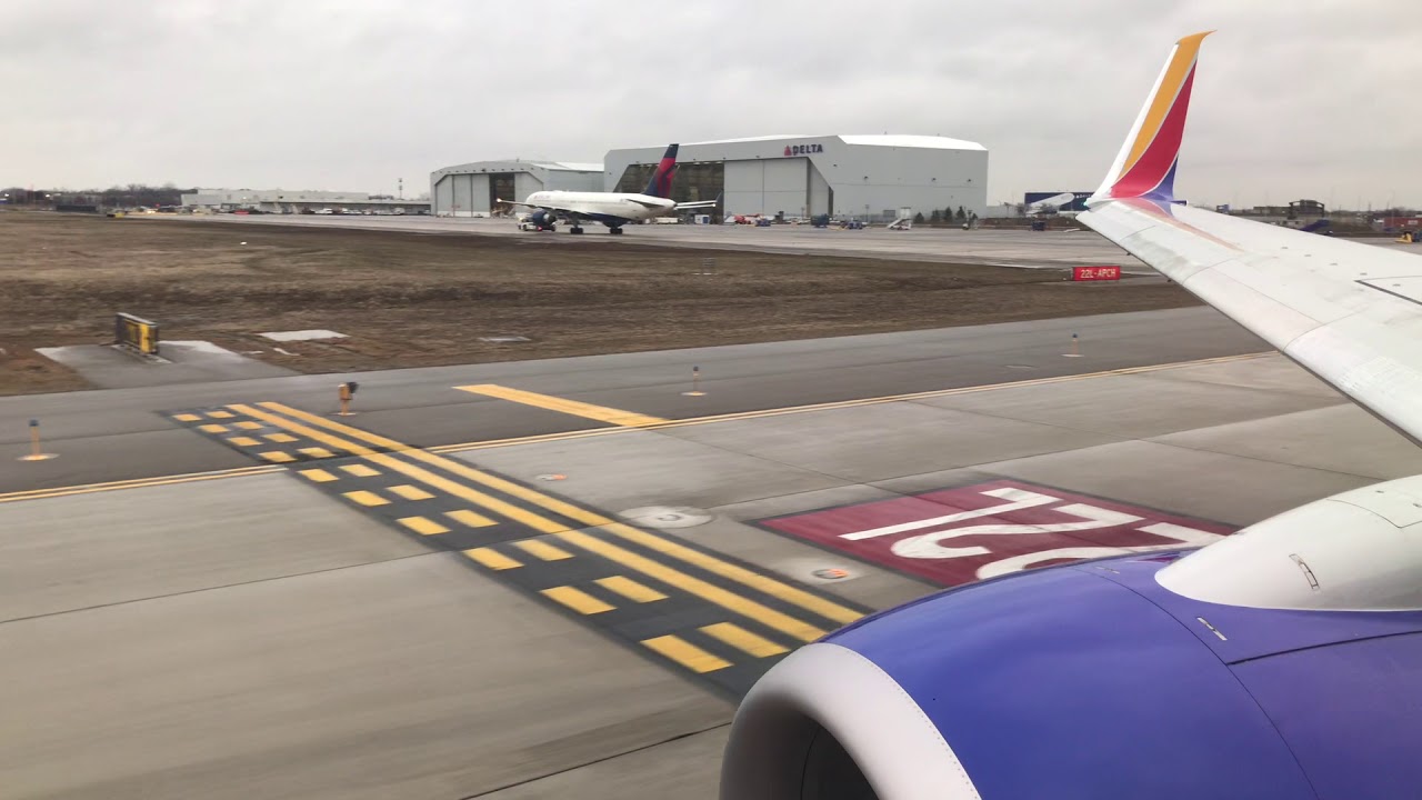 Southwest Airlines Boeing 737-800 Takeoff From Detroit