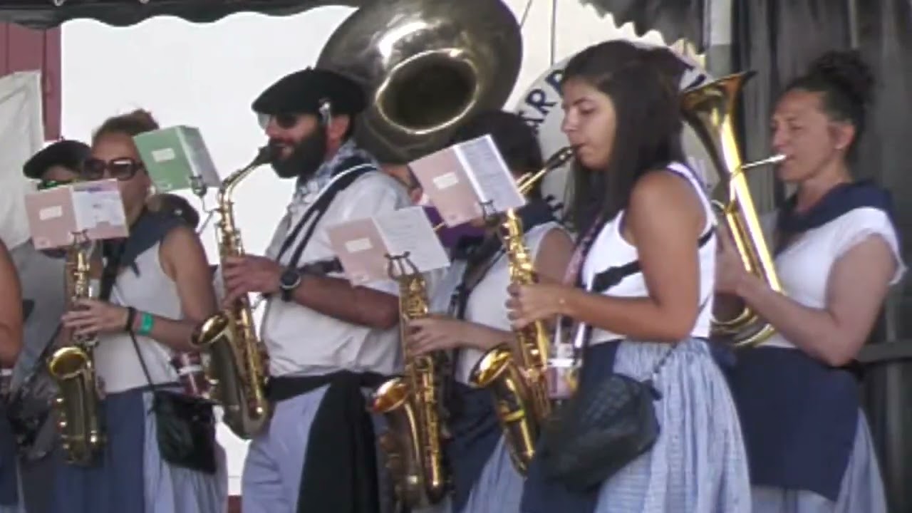 Podium Musical ZARPAI BANDA (01)