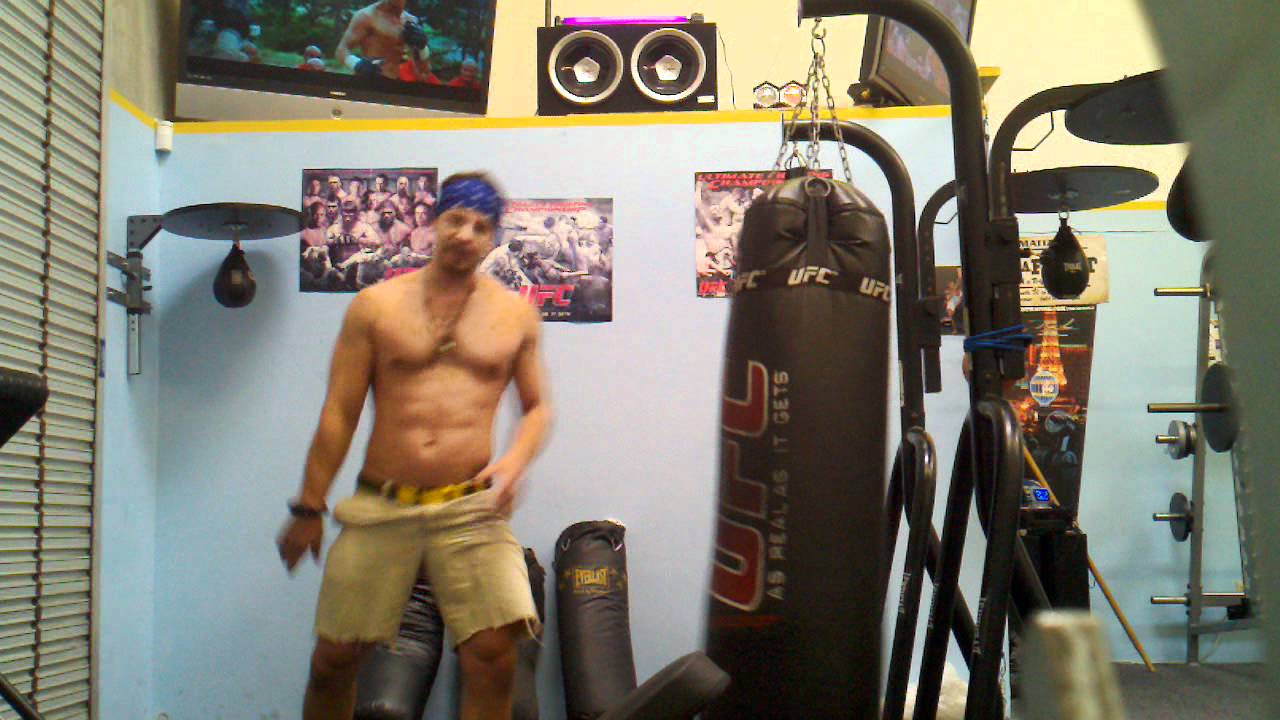 Roundhouse Kick How to Perfect the Leg/Head Kick with The New Breed