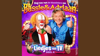 Video thumbnail of "Bassie & Adriaan - Kinderdisco-medley"