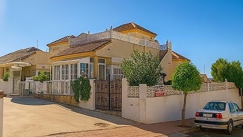 Costa Blanca - Three Bedroom/Two Bathroom Detached Villa on Corner Plot