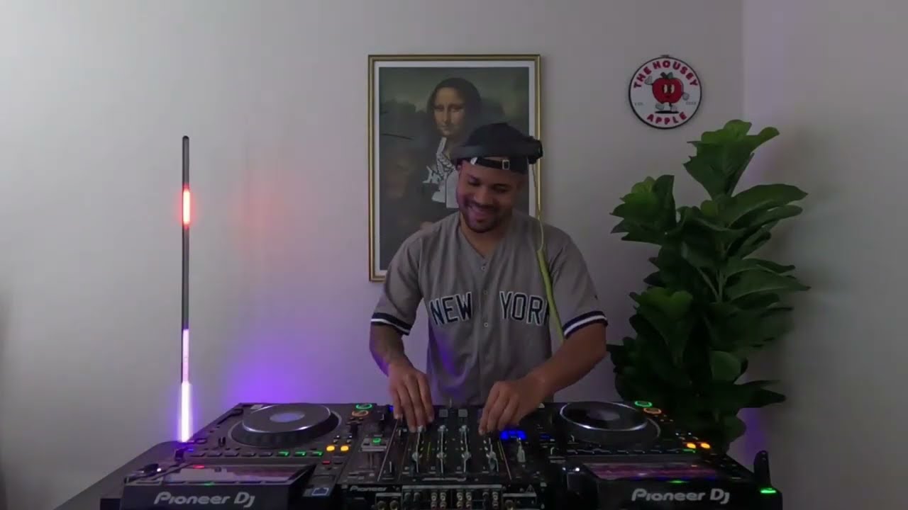 The Housey Apple Ep 13  RonnieCreates ( Tech House, Electro, HIGH ENERGY! )