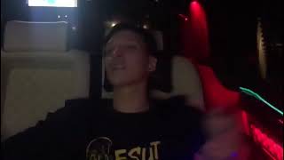 Fenerbahçeli Mesut Özil - Bir Şarkısın Sen - Fenerbahçe Taraftarı İçin Söylüyor...