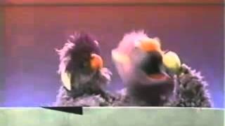 Clic Sesame Street The 2 Headed Monster Explodes
