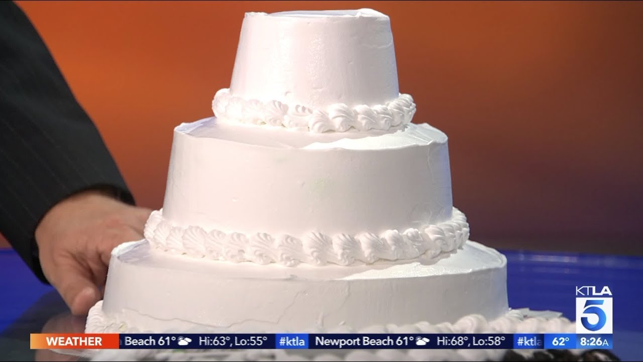 We Indulged In Carvel Cake Honor Of The Royal Wedding You We Indulged In Carvel Cake Honor Of The Royal Wedding