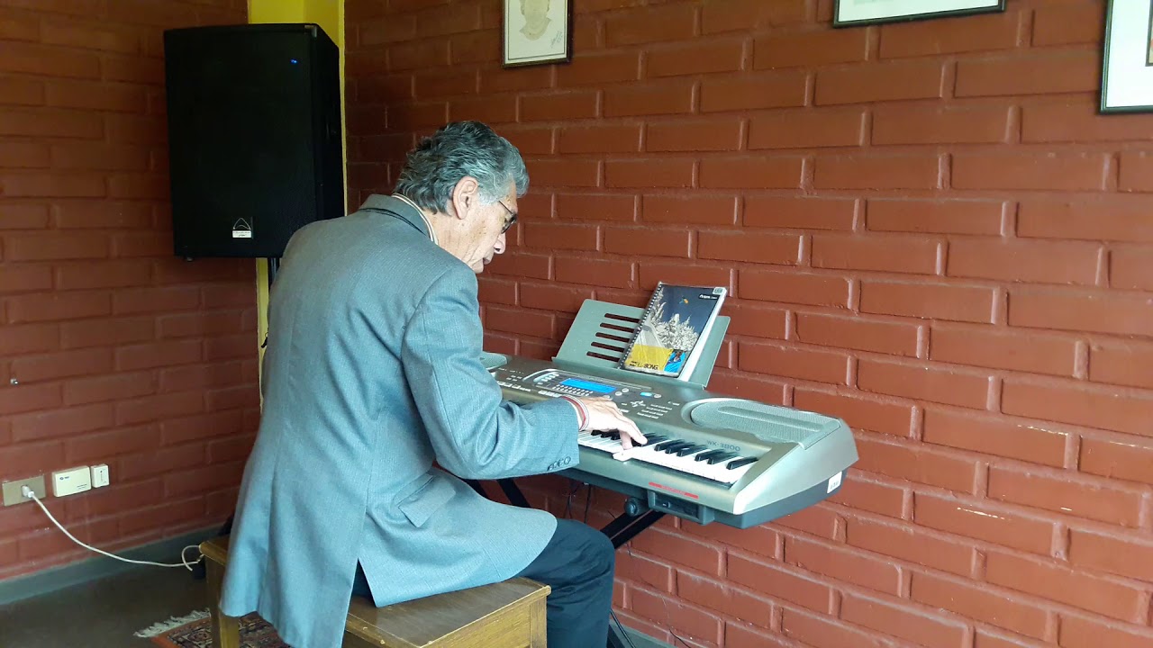 Garota de IpanemaMorales Y T jobin empezar in english