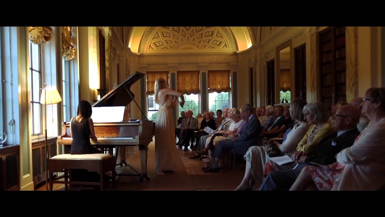 Kate Chruscicka - THE BRAVEHEART THEME - LIVE & UNPLUGGED - classical & electric violinist