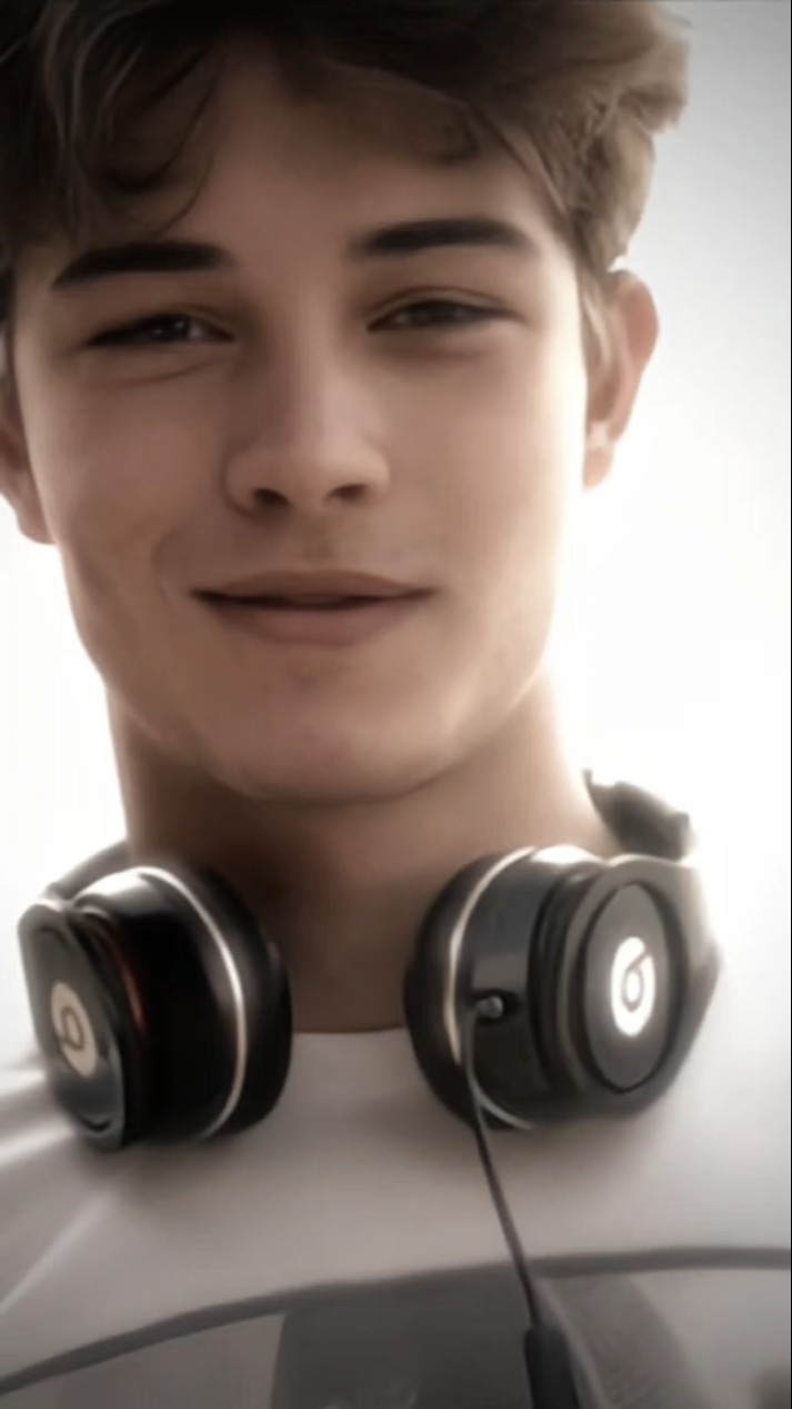 CHICO 🥰 - YouTube