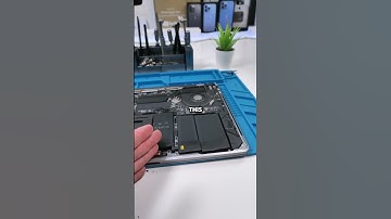 MACBOOK PRO BATTERY WAS NOT EVEN LASTING 20 MINUTES... #Shorts