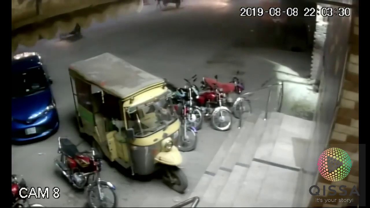 Bike theft caught on camera | Sheikhupura - YouTube