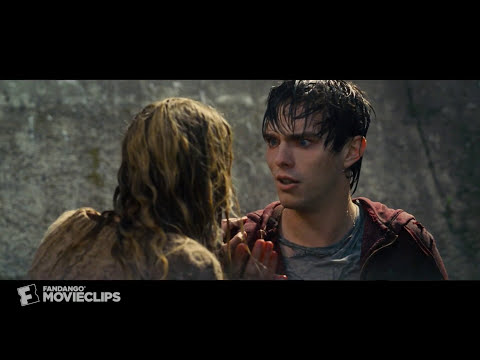 Warm Bodies (1/9) Movie CLIP - Saved by a Zombie (2013) HD