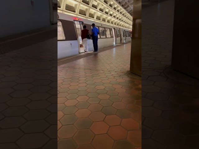 Washington DC Metro Platform Lights