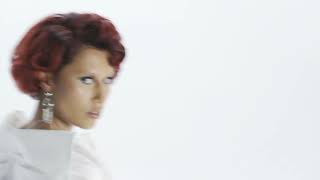 RAYE - Buss It Down.