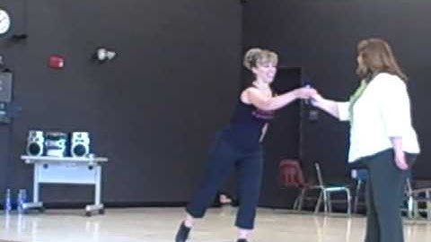 Rachel & Lacey clogging -  intro / Dueling Banjoes