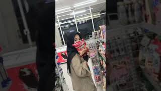 Story wa Mentahan halu jajan di indomaret bareng cewe cantik, buat manasin mantan, prank temen.