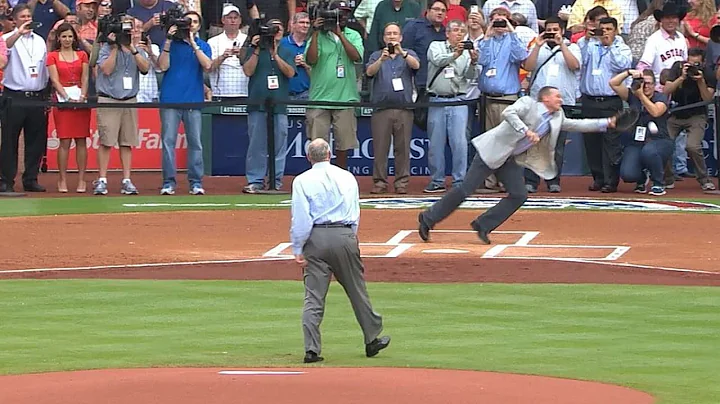 Nolan Ryan, Craig Biggio combine on wild first pitch