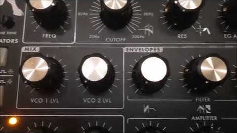 Moog Taurus Minitaur & Roland PK-5 Test