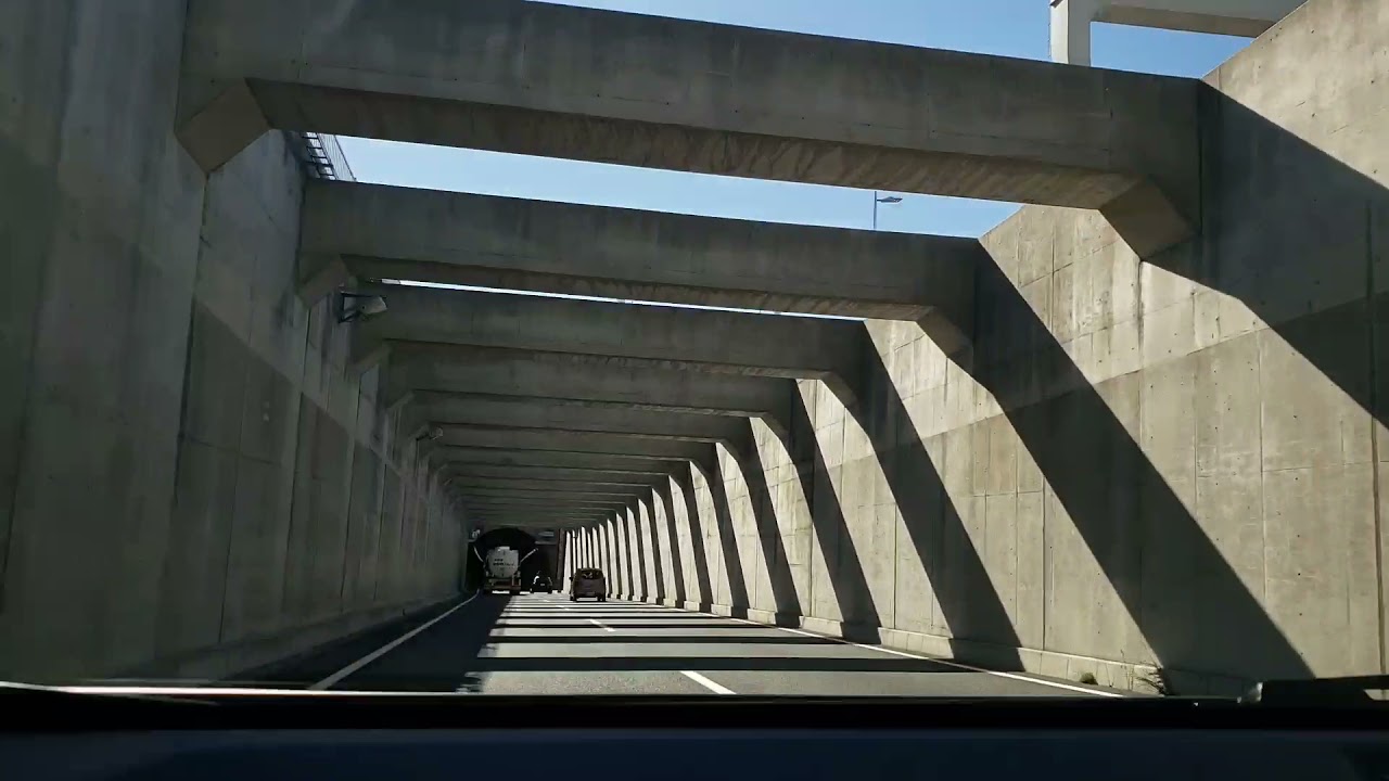 縁石乗り上げて異音 タイヤからパタパタ音が サイドブレーキのワイヤーが損傷していた Youtube