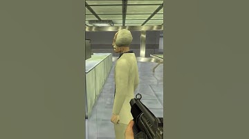 Perfect Reflections in Half-Life! - RTX On in 2001? #rtx #halflife #shorts