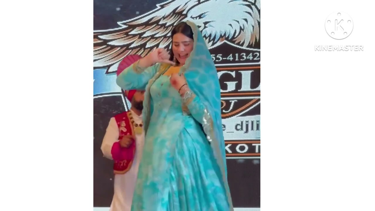 Mandy Grewal live from car,, check kro hot video