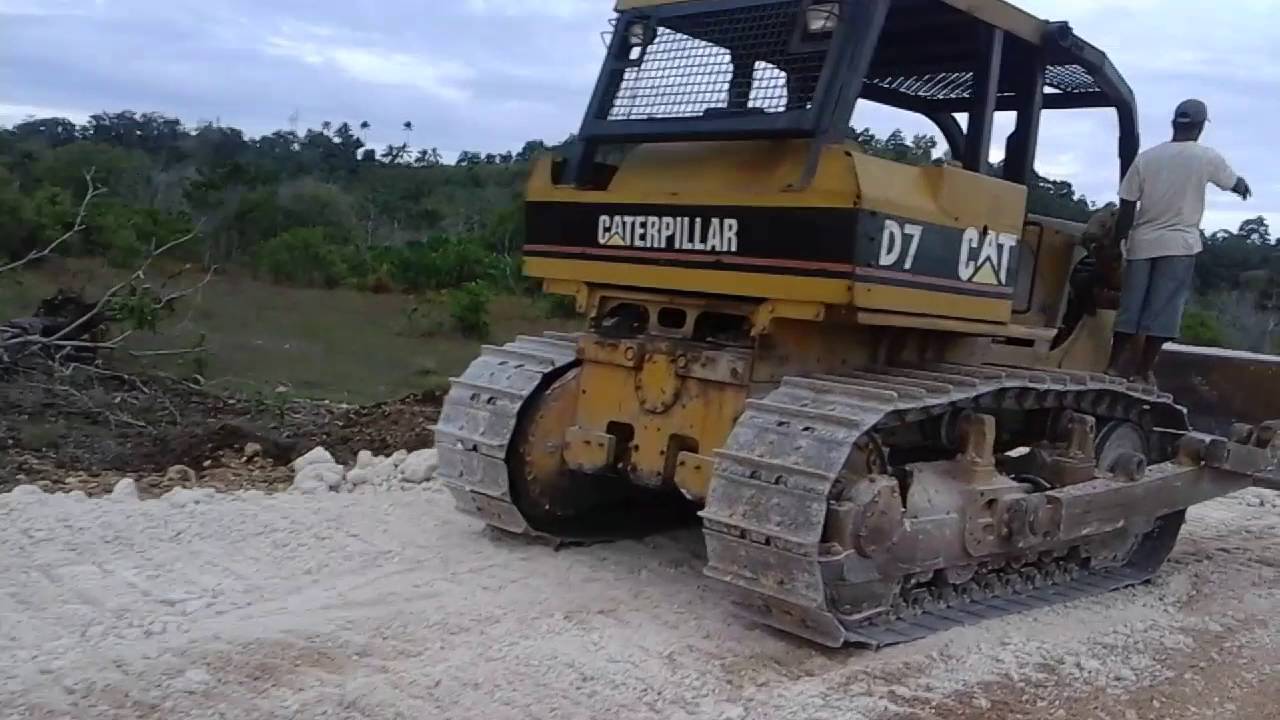 1. Distribusi buku gratis dri TBNE di Desa Letman (Kepulauan Kei) Minggu 24 Juli 2016 - YouTube