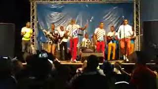 Nicholas Zakaria ft Alick Macheso (Ida Anokuda live )