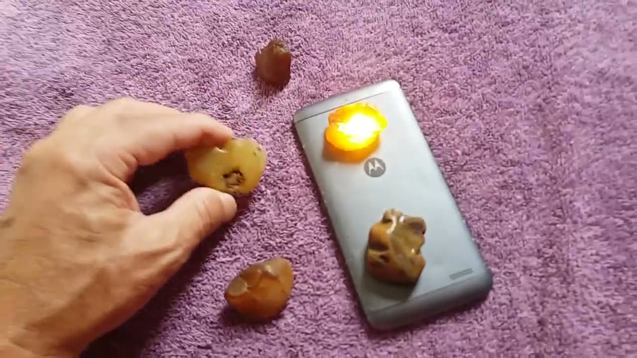 JOGARAM CASCALHO NA RUA DE CASA ,E OLHA QUE EU ACHEI ,NUNCA MAIS ACONTECE!!!