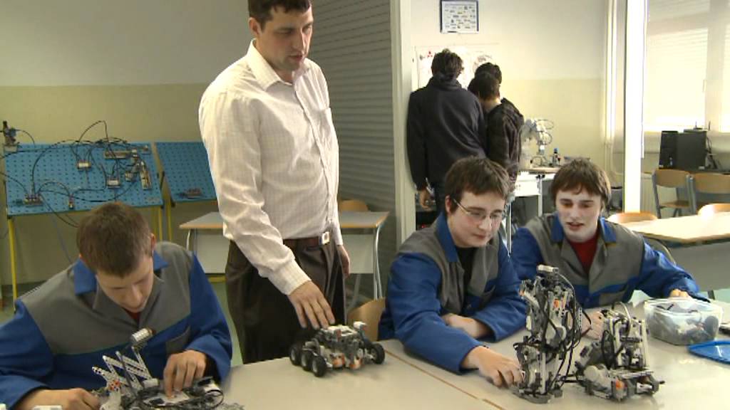 STROJNI TEHNIK - Predstavitev programa