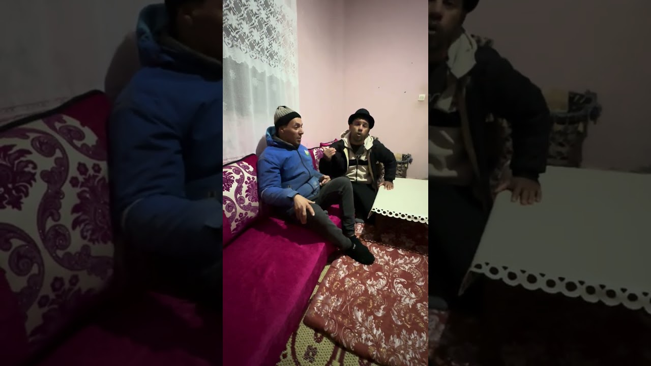 نعنوع والميلود جاو يتفاهمو مع الحاج على الخدمة