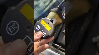Проверяем работоспособность крышки радиатора BMW
