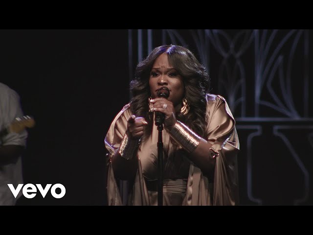 Tasha Cobbs Leonard - The Moment