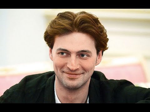 ЛИЧНАЯ ЖИЗНЬ И БИОГРАФИЯ ТАЛАНТЛИВОГО И МНОГОДЕТНОГО КРАСАВЦА- АКТЁРА ИВАНА КОЛЕСНИКОВА.КТО ЖЕНА