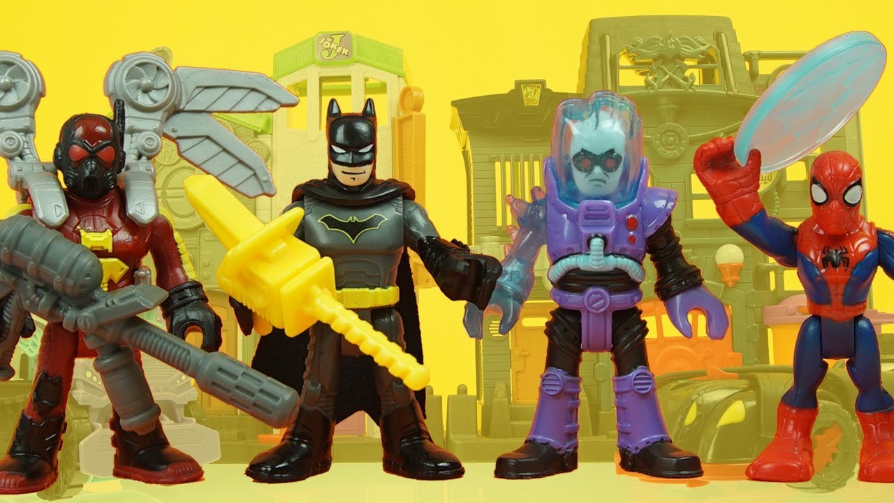 SPIDERMAN & BATMAN vs FIREFLY superhero toys imaginext video