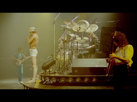 Queen - Another One Bites The Dust (Live at the Montreal Forum, 1981 Remastered)