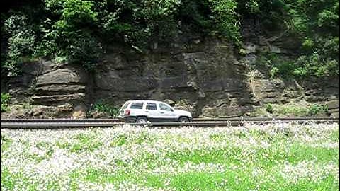 SUV on Horseshoe Curve
